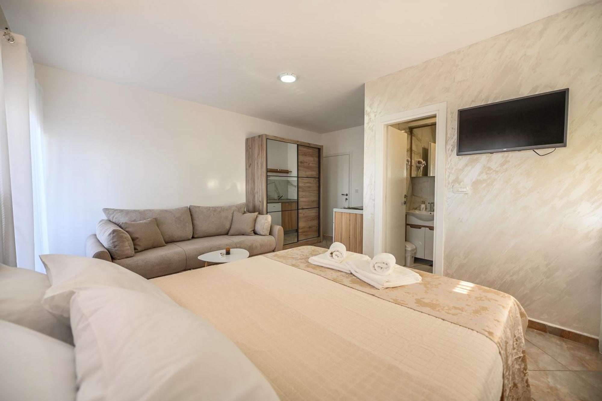 Villa Lux Rajovic บุดวา ภายนอก รูปภาพ