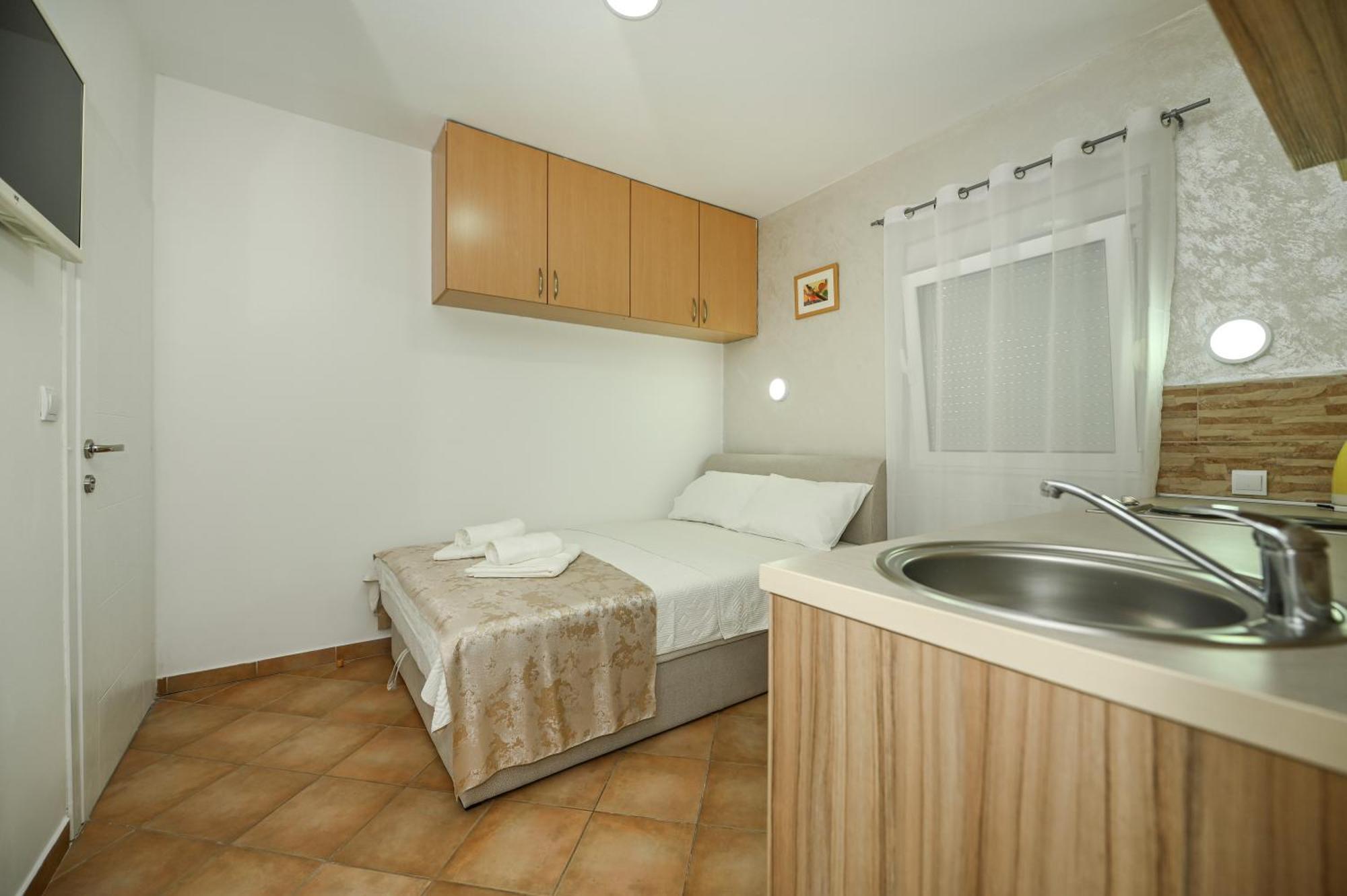 Villa Lux Rajovic บุดวา ภายนอก รูปภาพ